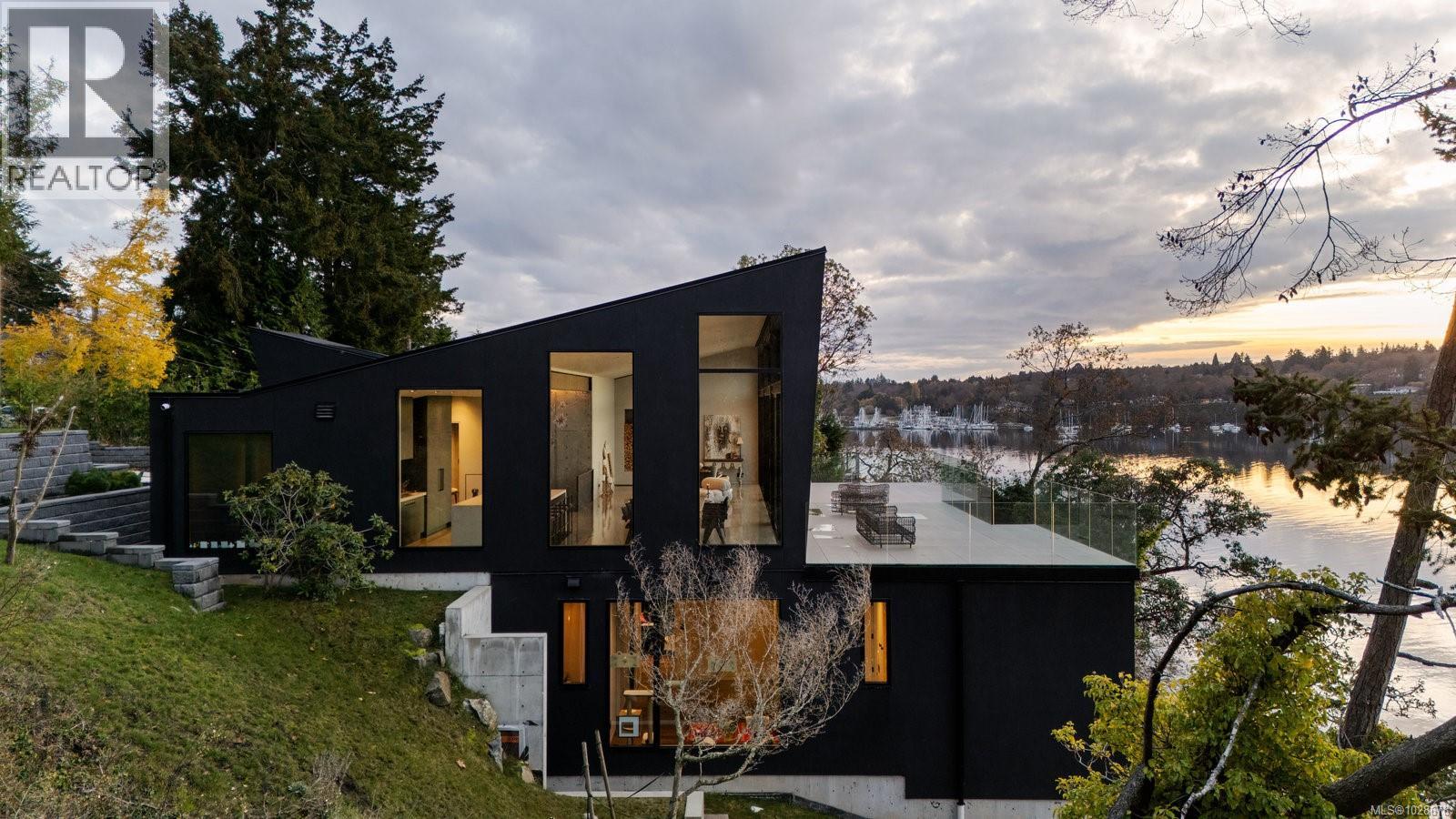 2701 SEA VIEW RD - 4