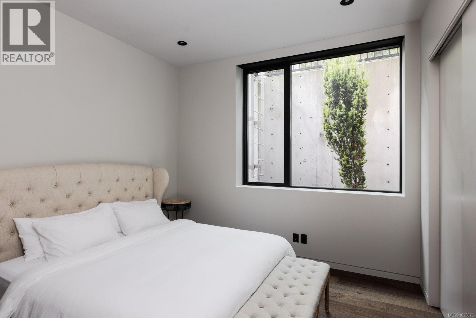 2701 SEA VIEW RD - 55