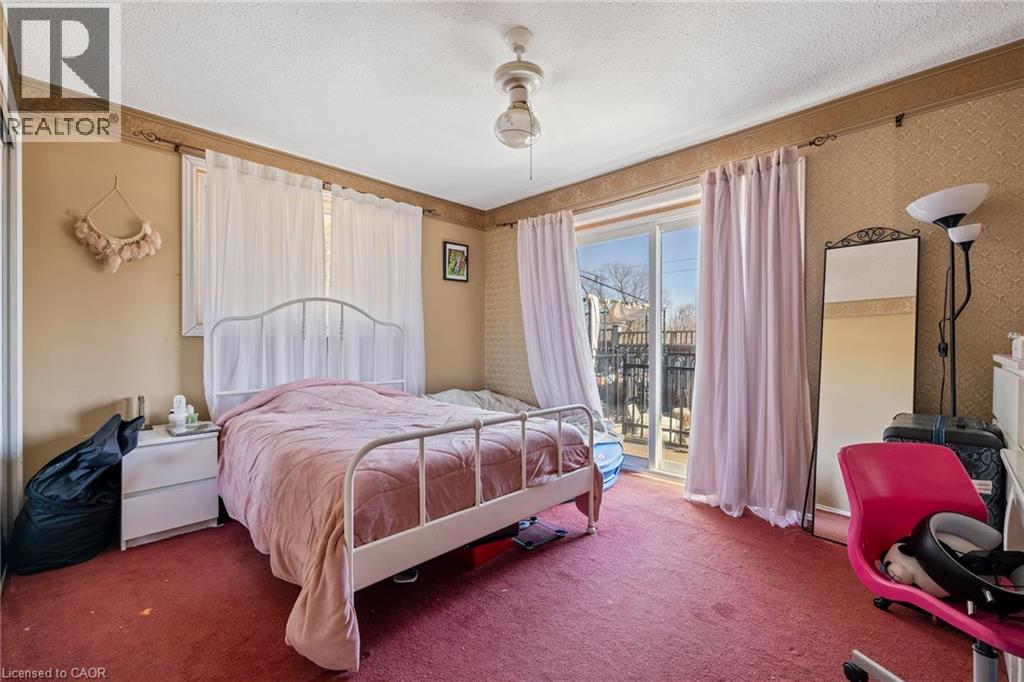 490 QUEEN VICTORIA DRIVE - 15