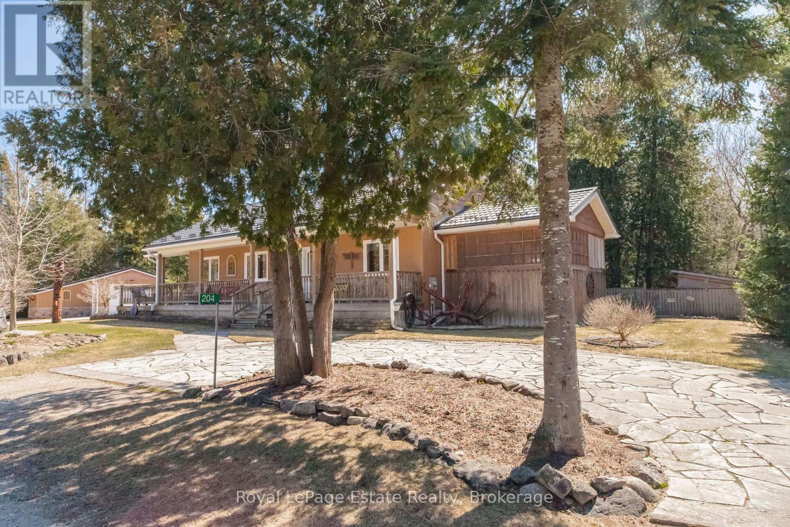 204 SEVENTH STREET N