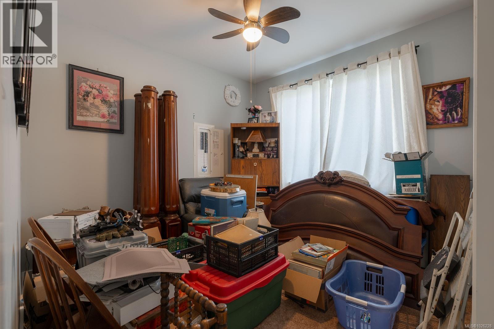 #2 3908 MARPOLE ST - 17