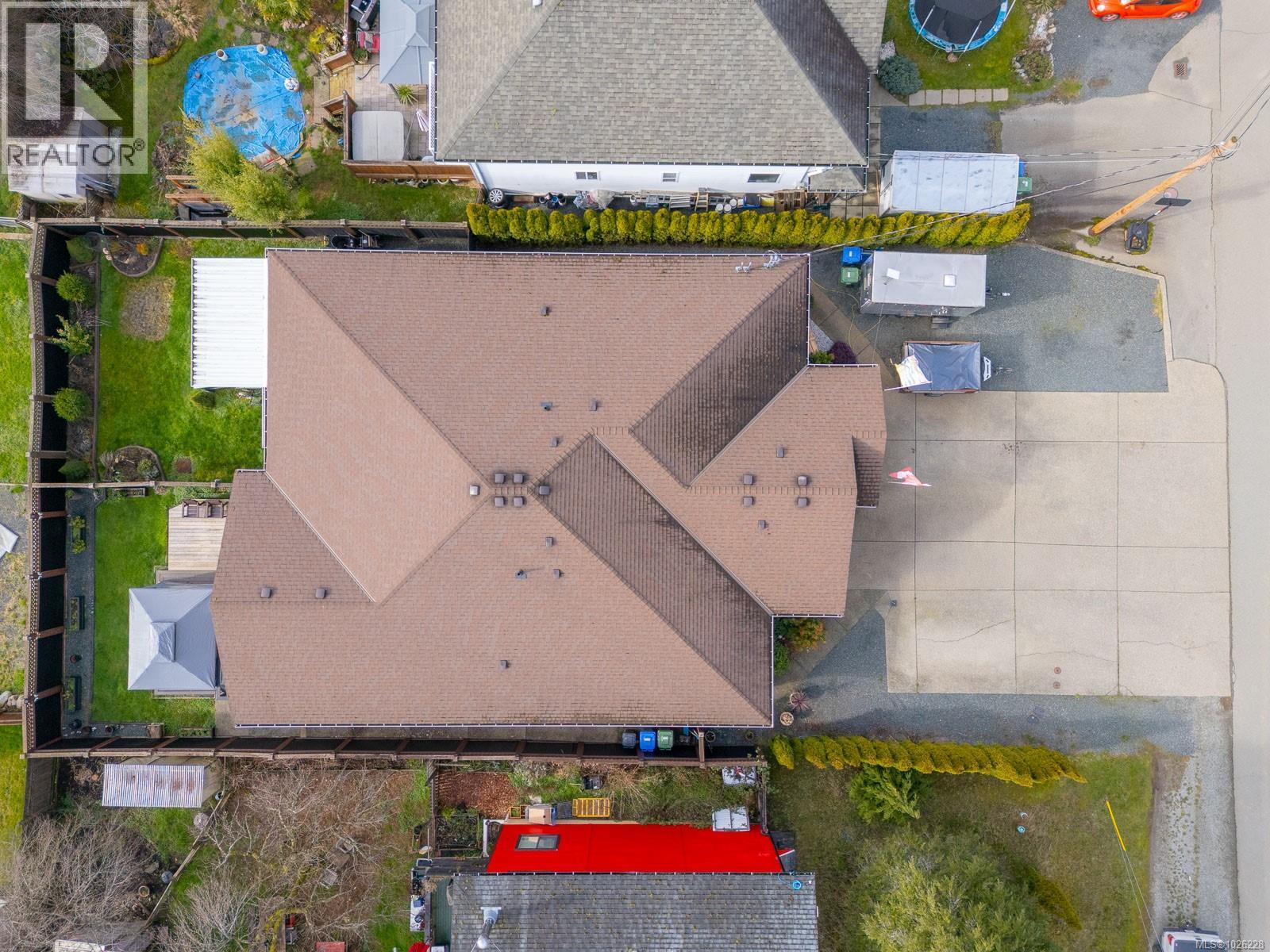 #2 3908 MARPOLE ST - 34