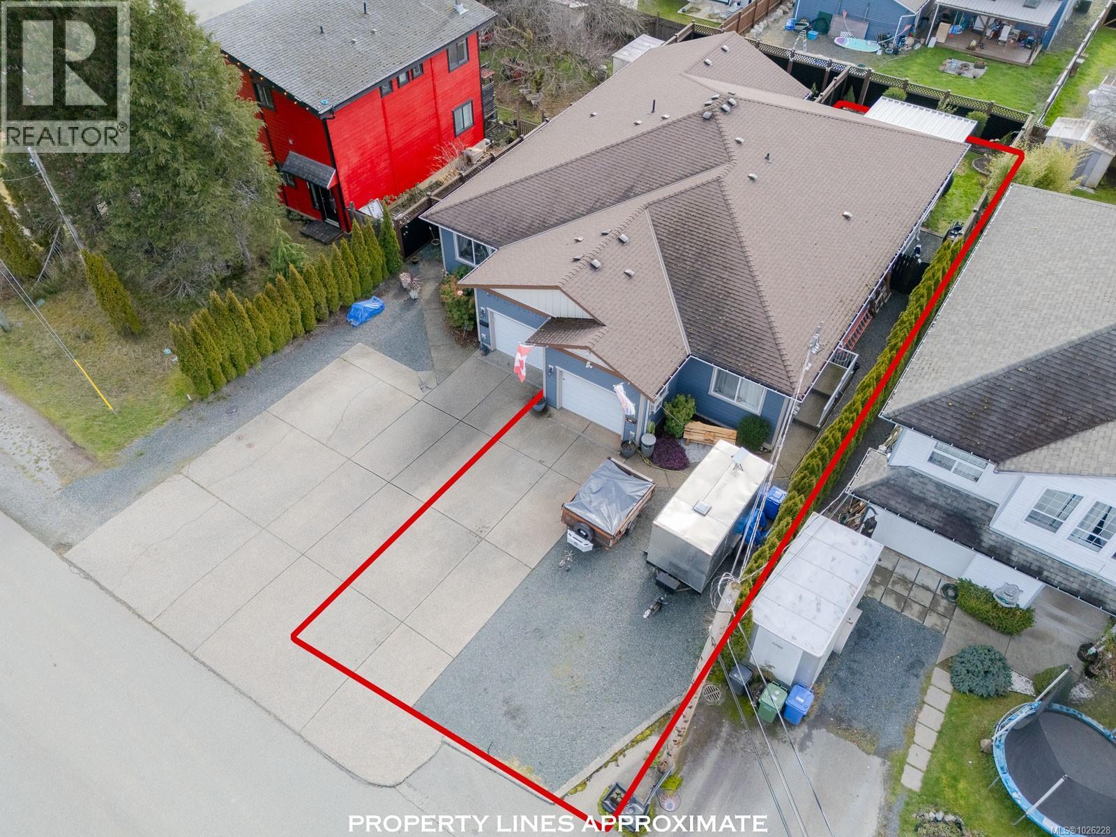 #2 3908 MARPOLE ST - 32