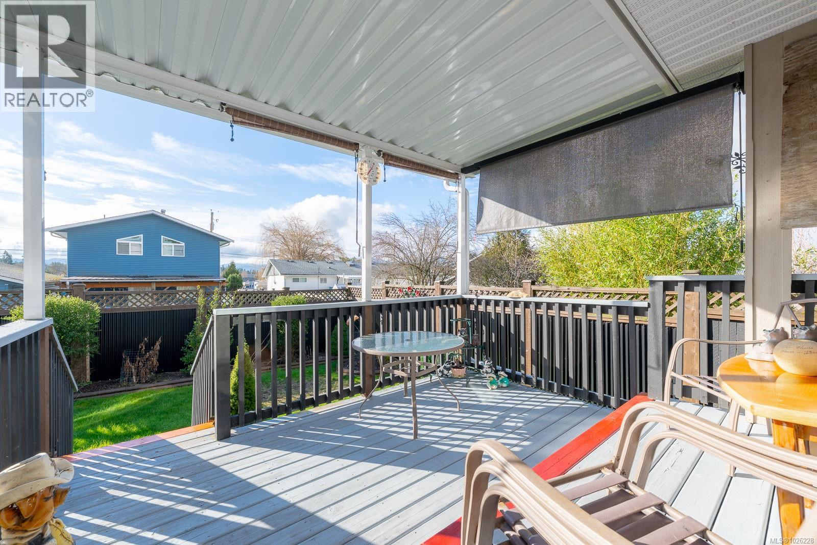 #2 3908 MARPOLE ST - 26