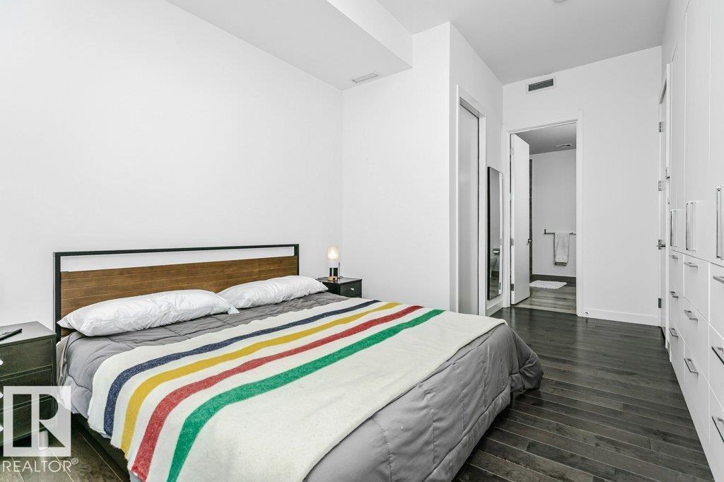 #4401 10360 102 ST NW, Edmonton