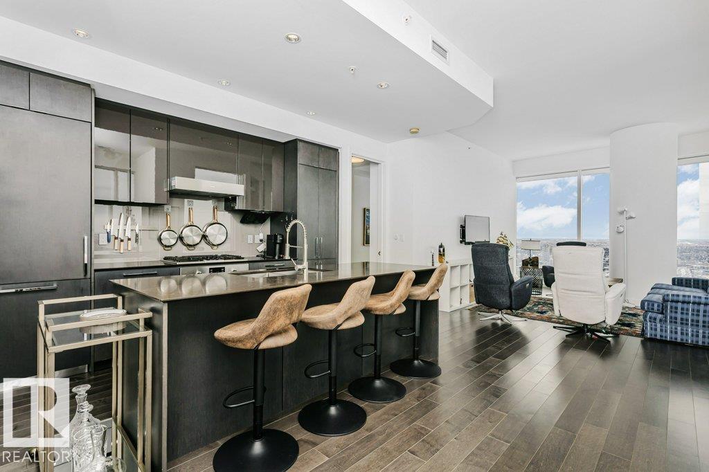 #4401 10360 102 ST NW, Edmonton