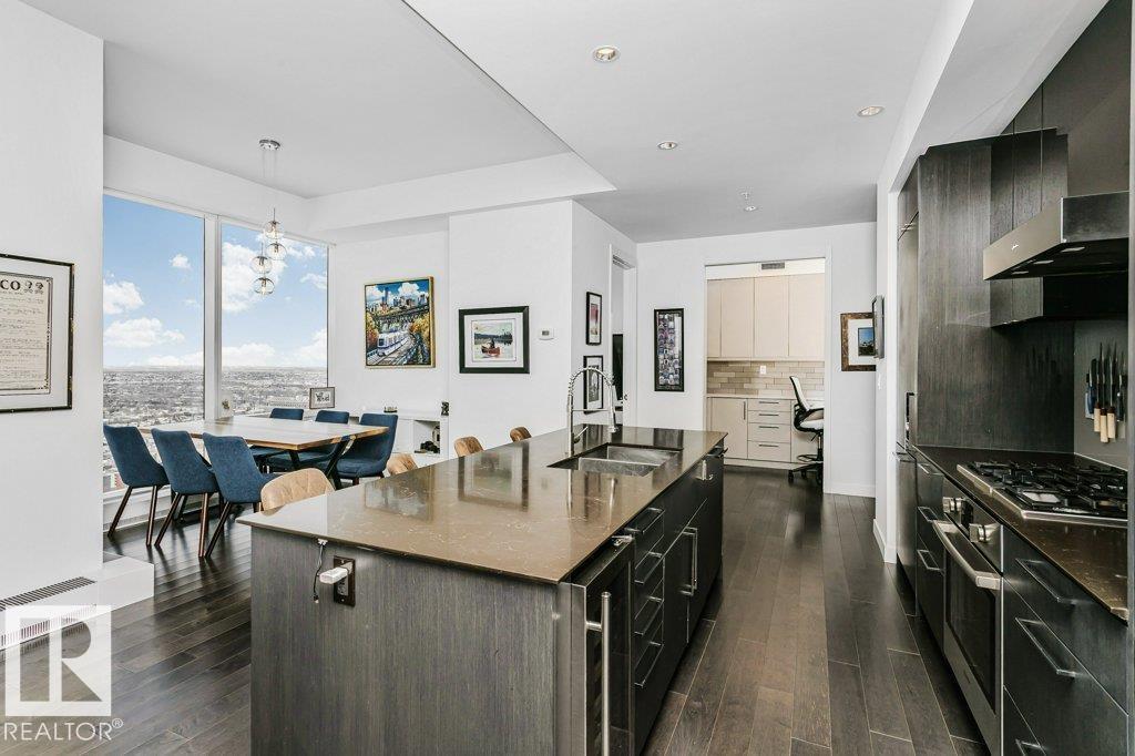 #4401 10360 102 ST NW, Edmonton