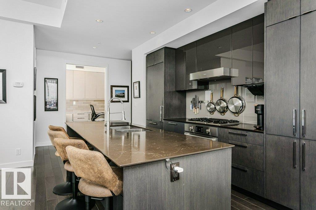 #4401 10360 102 ST NW, Edmonton