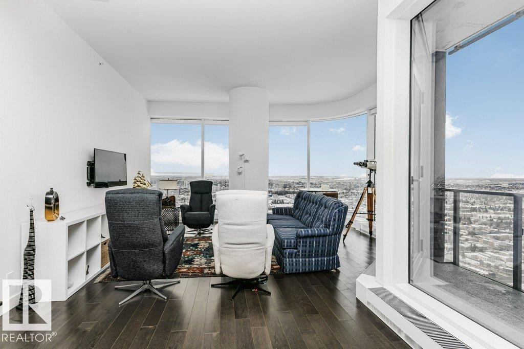 #4401 10360 102 ST NW, Edmonton