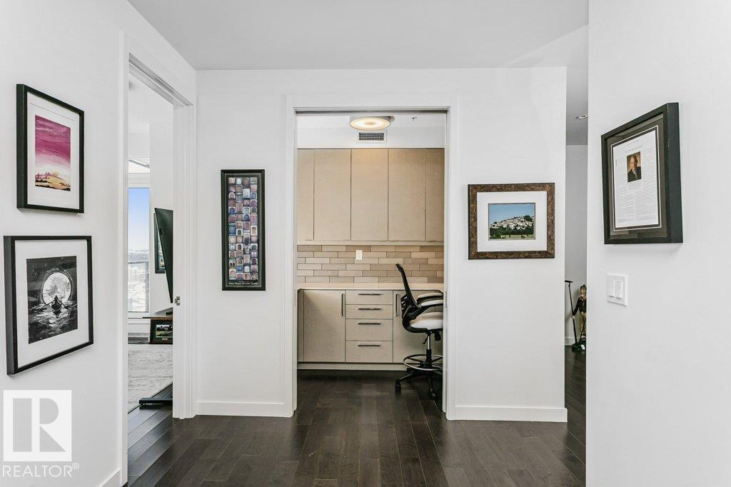 #4401 10360 102 ST NW - 25