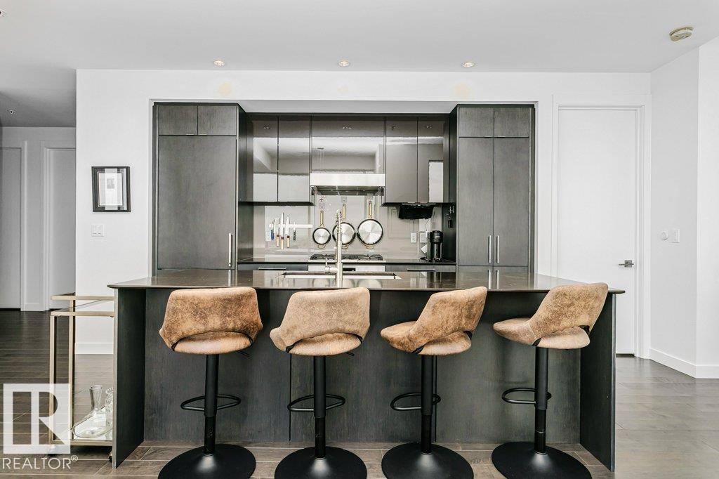 #4401 10360 102 ST NW, Edmonton