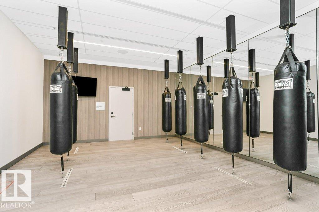 #4401 10360 102 ST NW, Edmonton