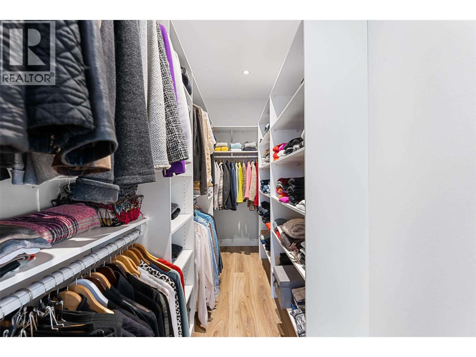  3596 Arrowroot Drive, Kelowna