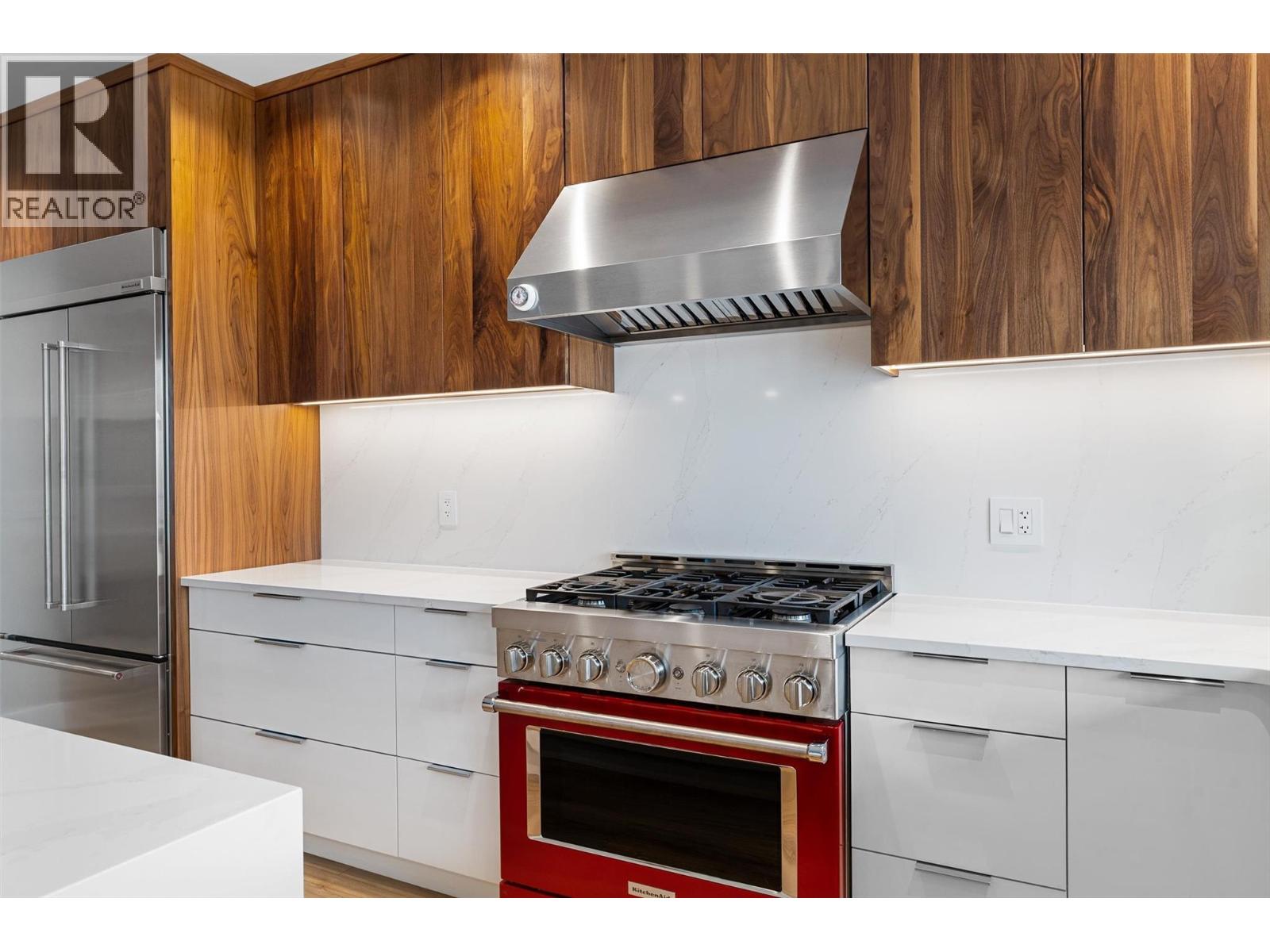  3596 Arrowroot Drive, Kelowna