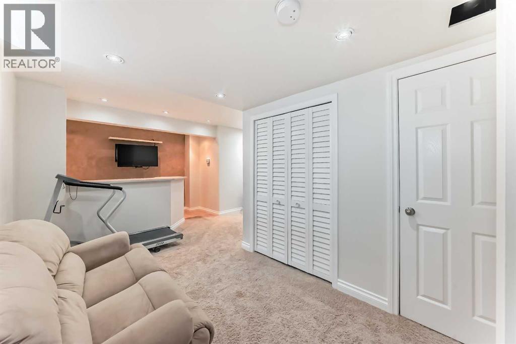 Single Family House for Sale in  Country Hills Heights Country Hills Calgary 