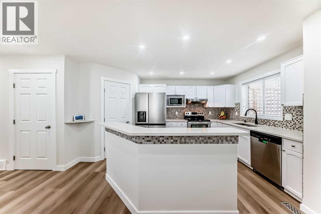 Single Family House for Sale in  Country Hills Heights Country Hills Calgary 