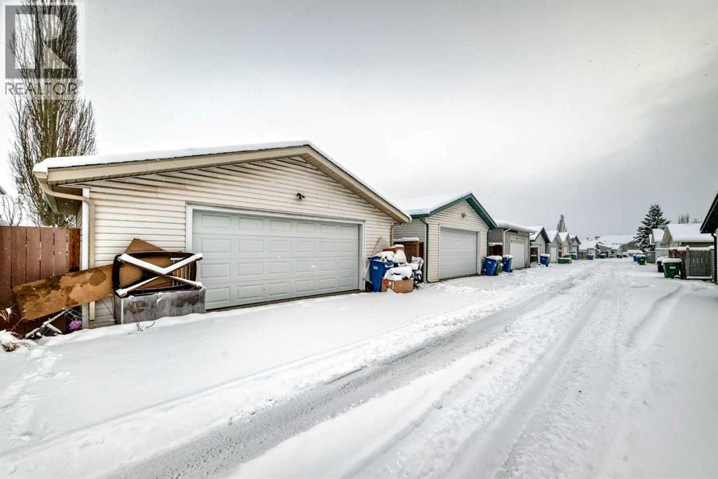 Single Family House for Sale in  Country Hills Heights Country Hills Calgary 