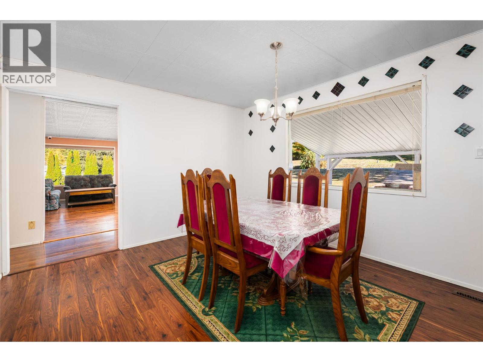 5145 ELSIE HOLMES Road, Wynndel