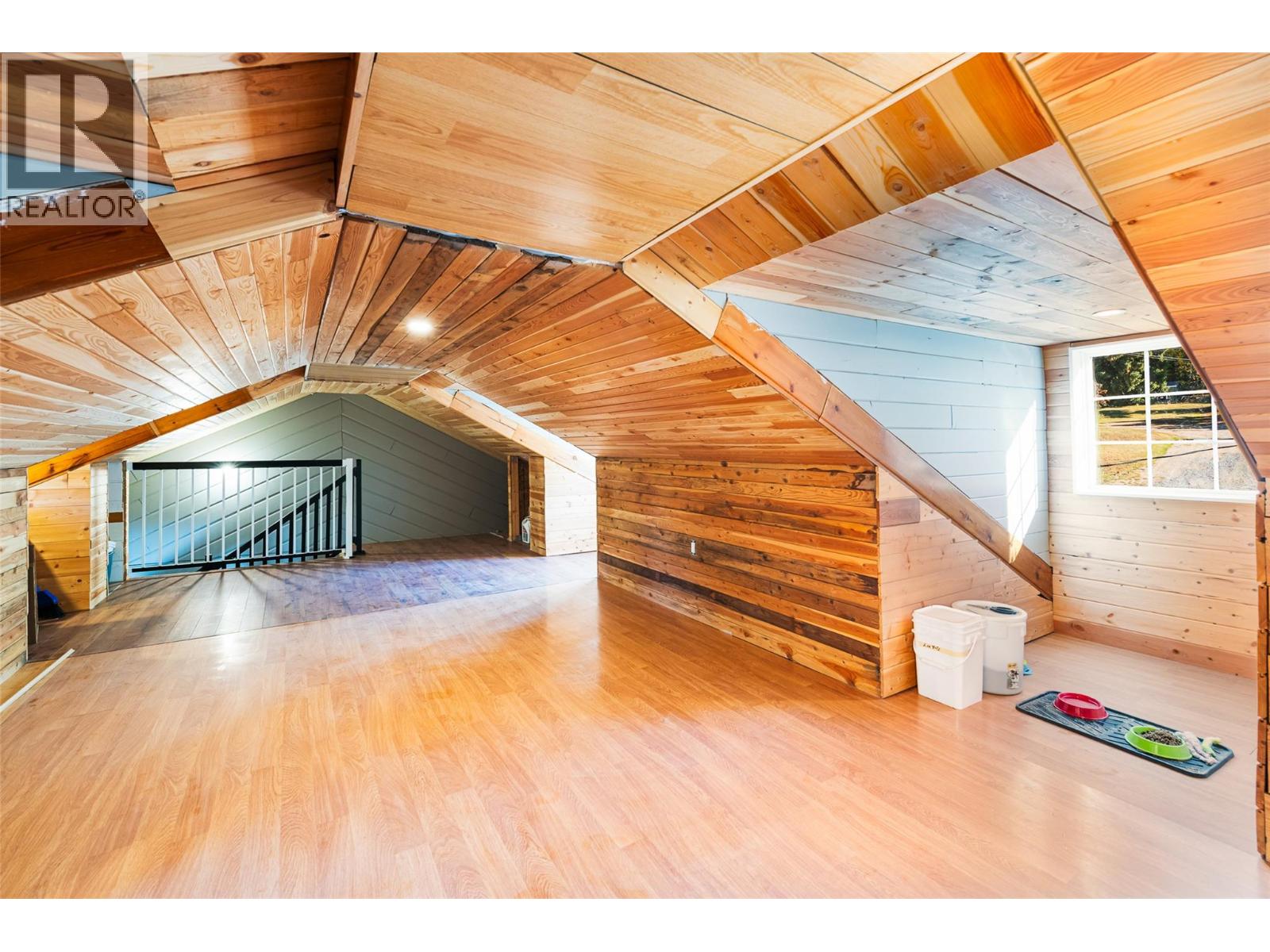 5145 ELSIE HOLMES Road, Wynndel