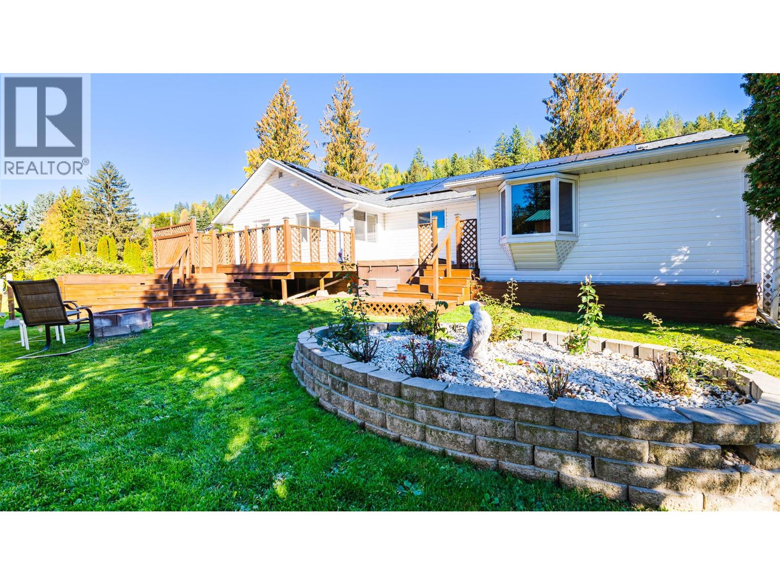 5145 ELSIE HOLMES Road, Wynndel