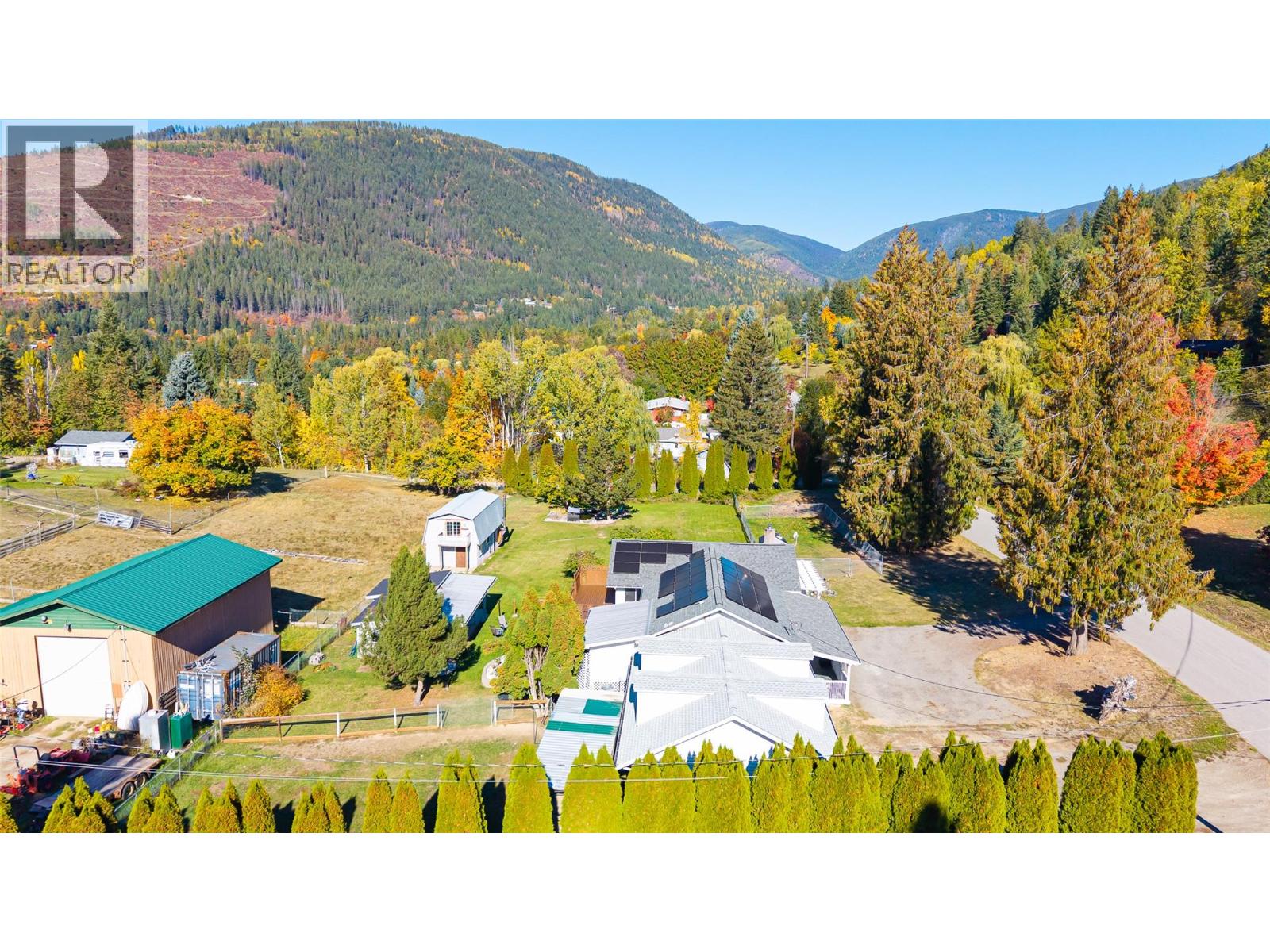 5145 ELSIE HOLMES Road, Wynndel