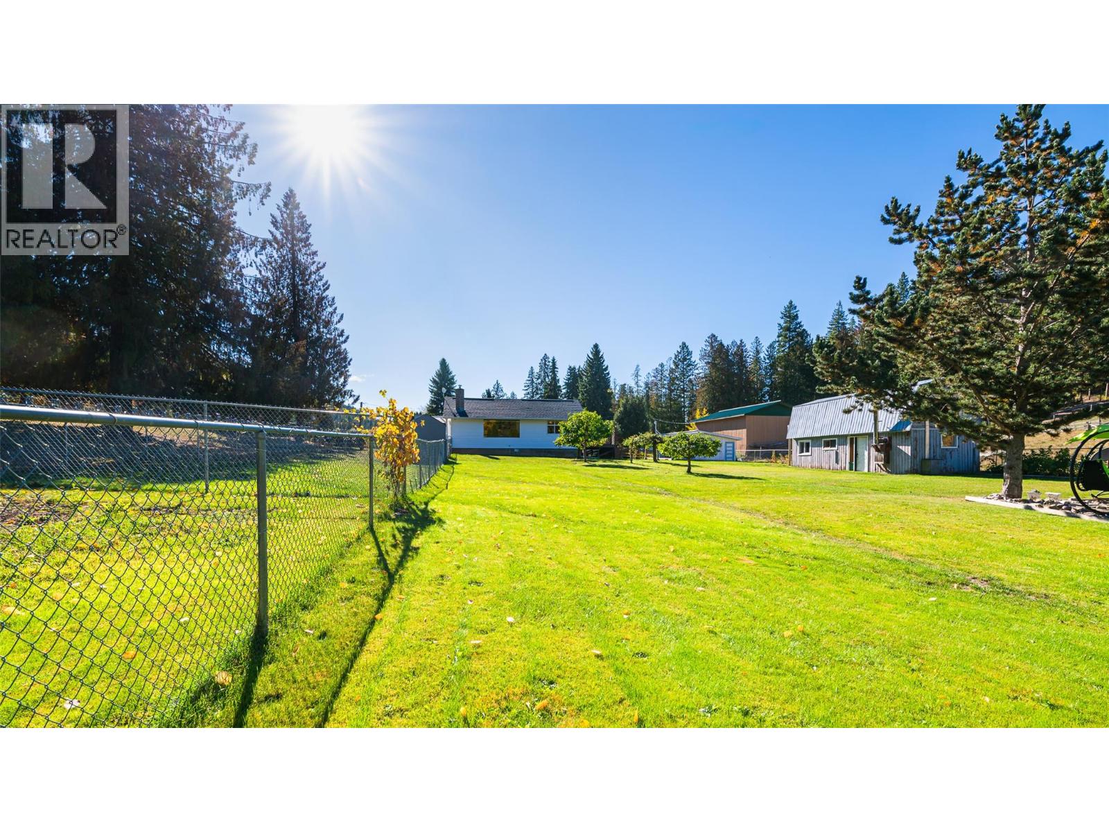 5145 ELSIE HOLMES Road, Wynndel