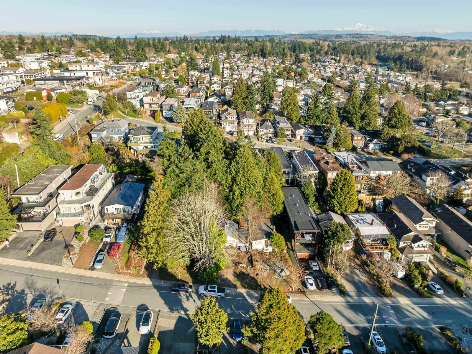 966 MAPLE STREET, White Rock