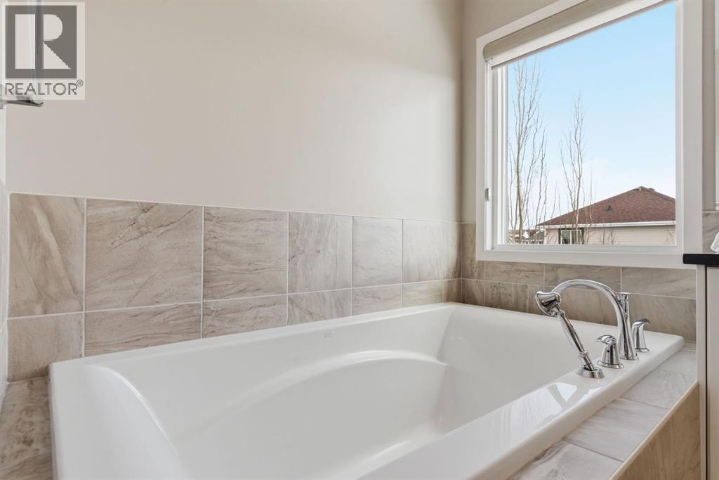 Single Family House for Sale in  Auburn Springs Close SE Auburn Bay Calgary 