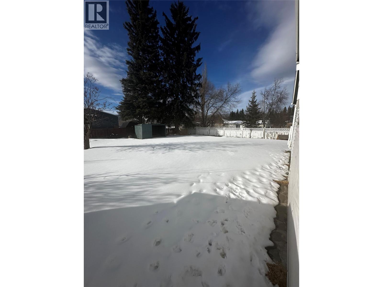 5109 43 Street NE, Chetwynd