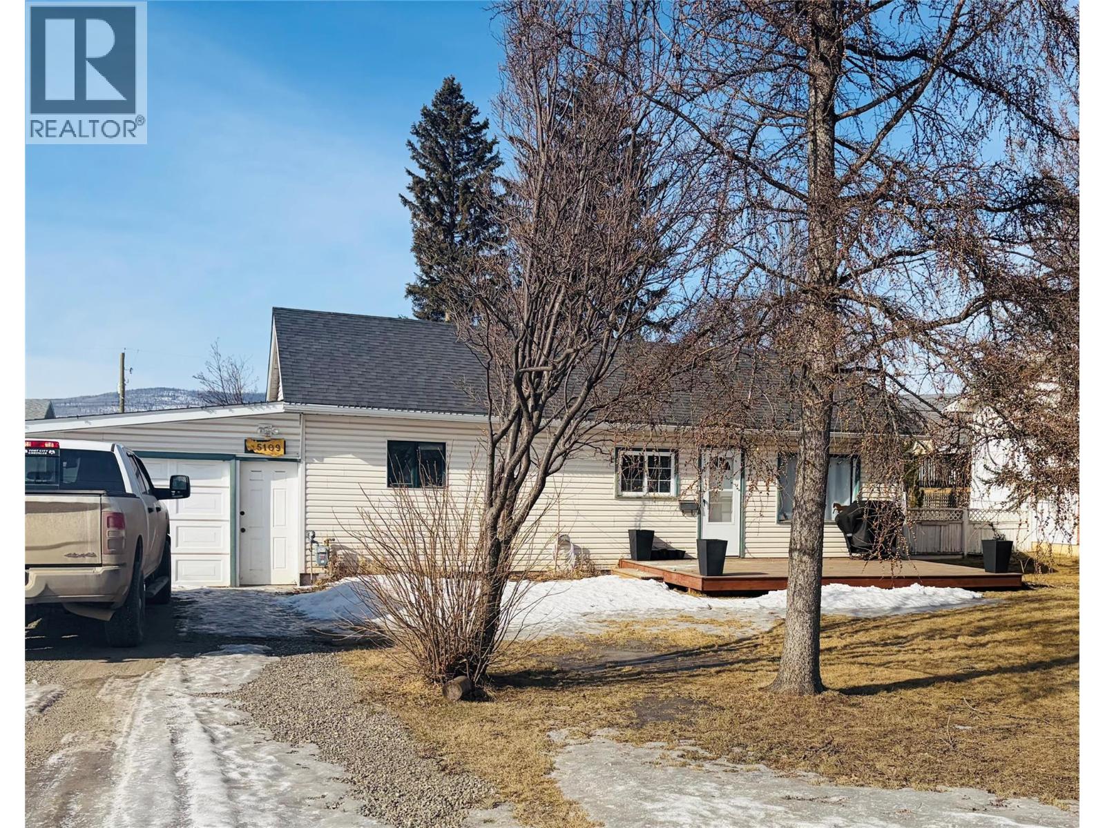 5109 43 Street NE, Chetwynd