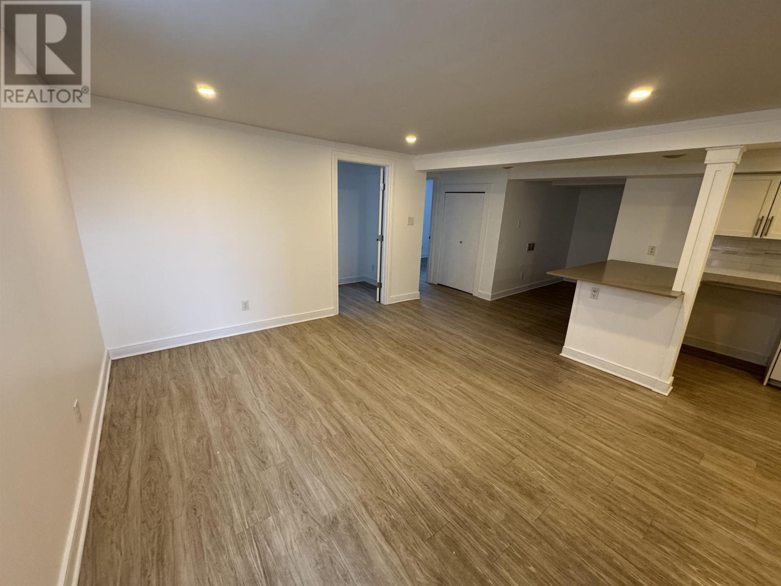 82 Machar Ave., Thunder Bay, Ontario