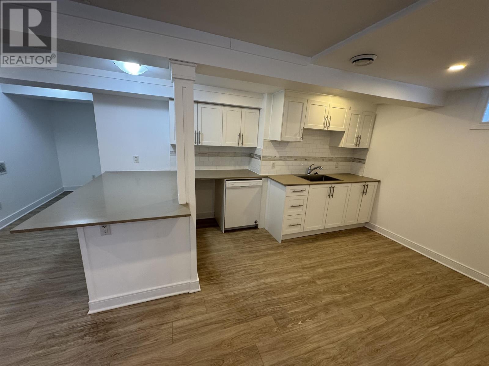 82 Machar Ave., Thunder Bay, Ontario