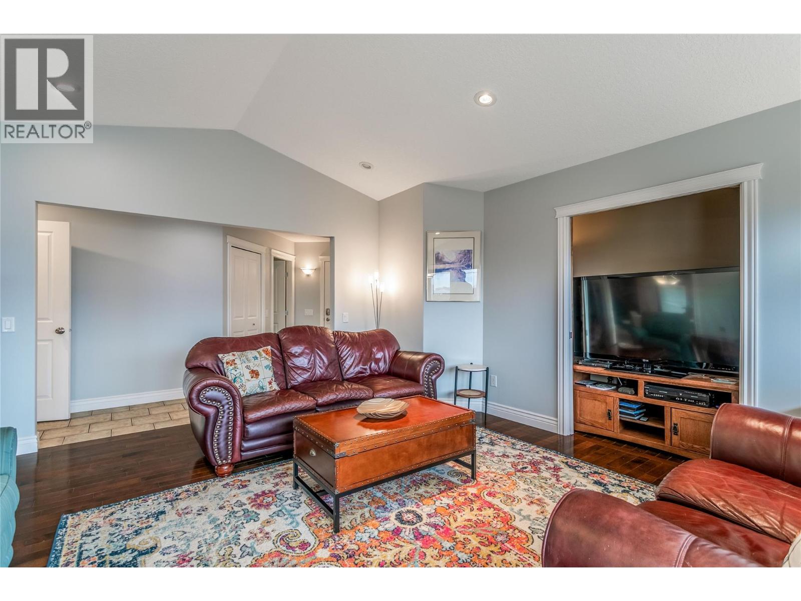 5408 Clark Street, Summerland