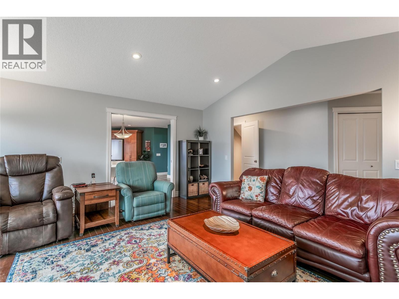 5408 Clark Street, Summerland