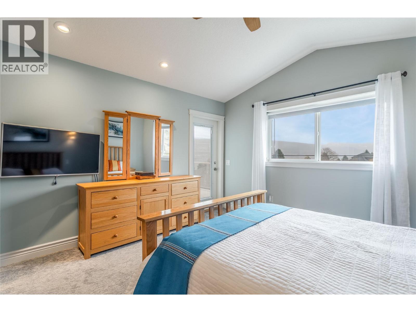 5408 Clark Street - 31