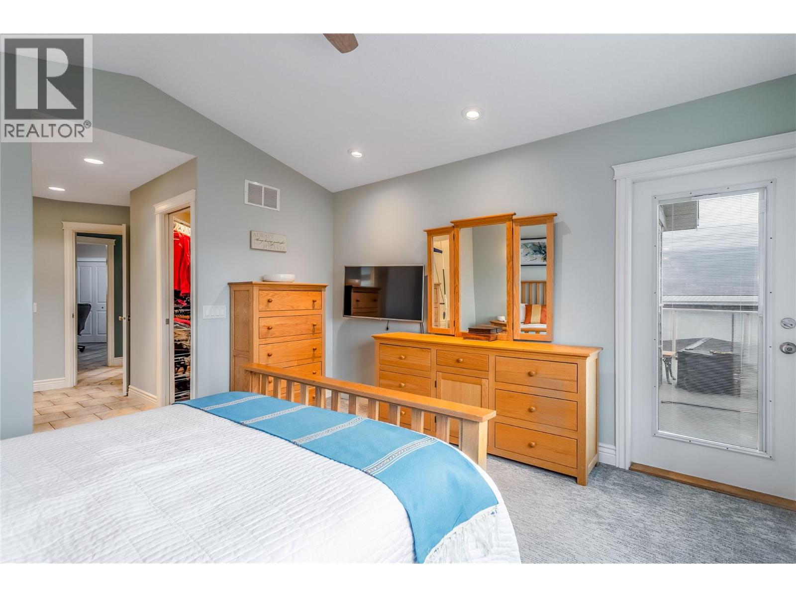 5408 Clark Street, Summerland