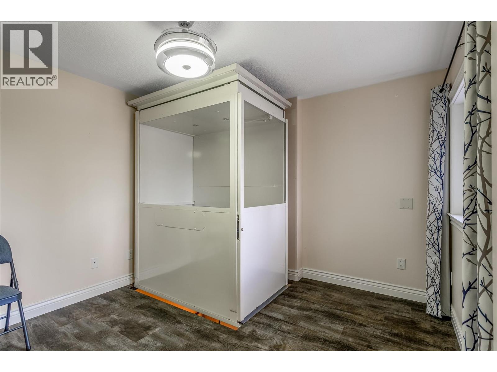 5408 Clark Street, Summerland