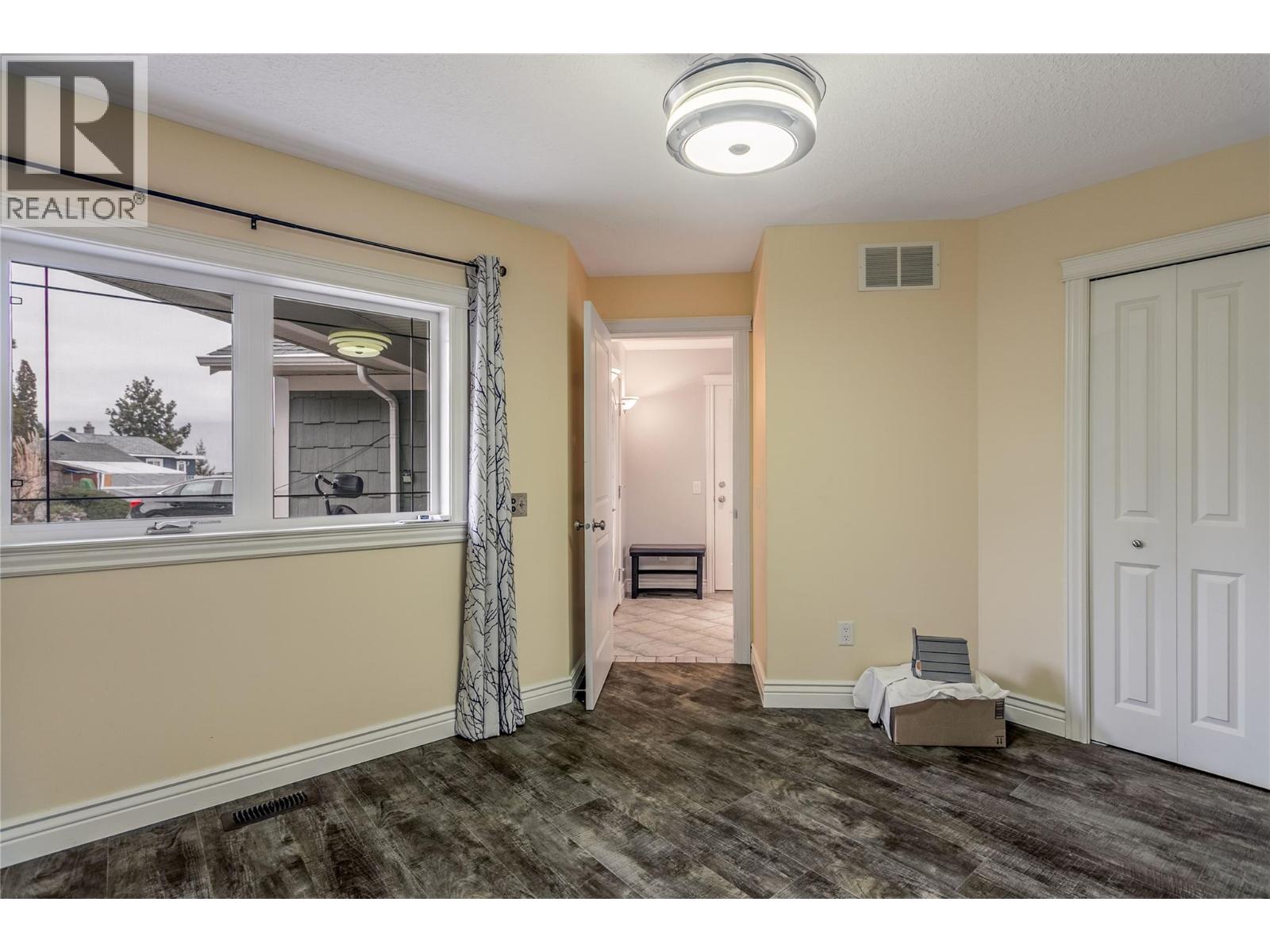 5408 Clark Street - 39