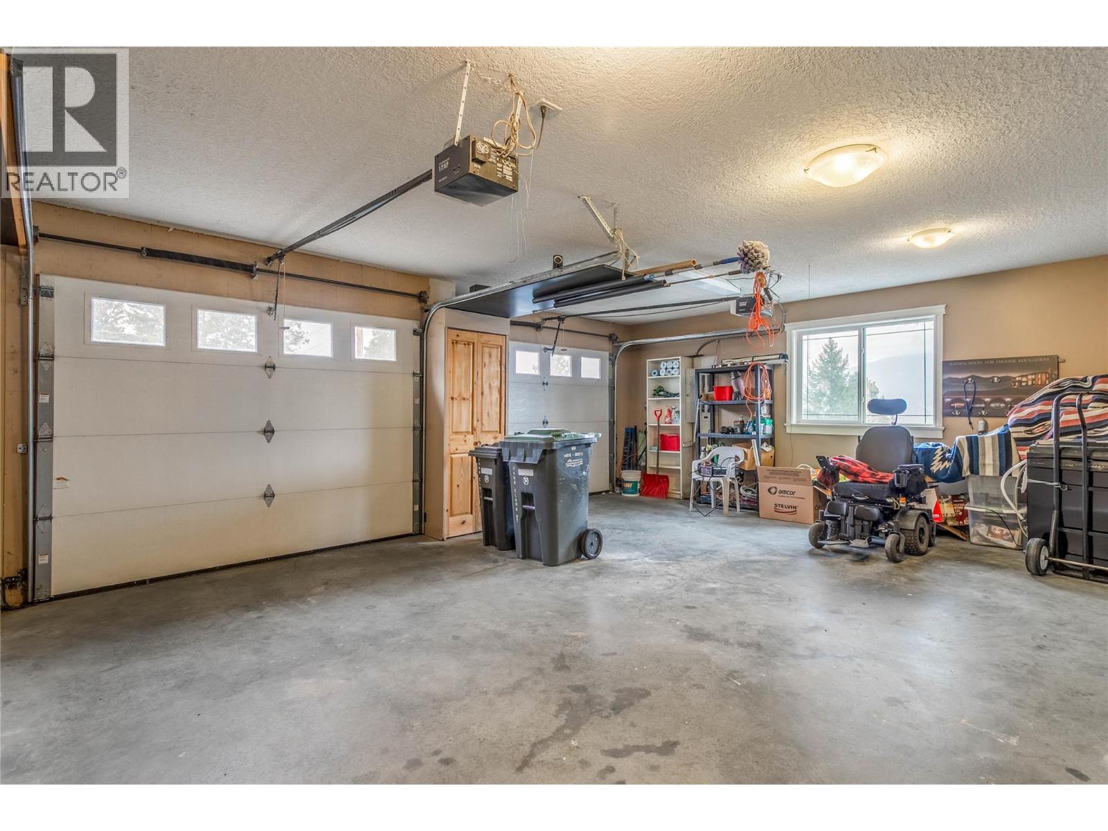 5408 Clark Street, Summerland
