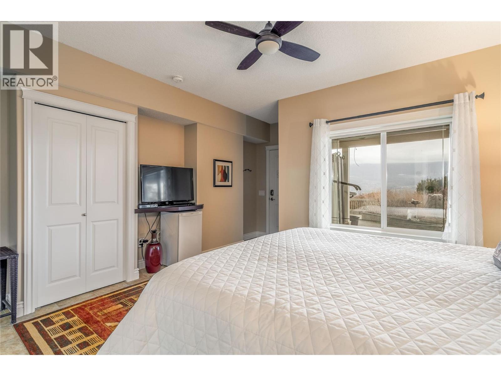 5408 Clark Street, Summerland