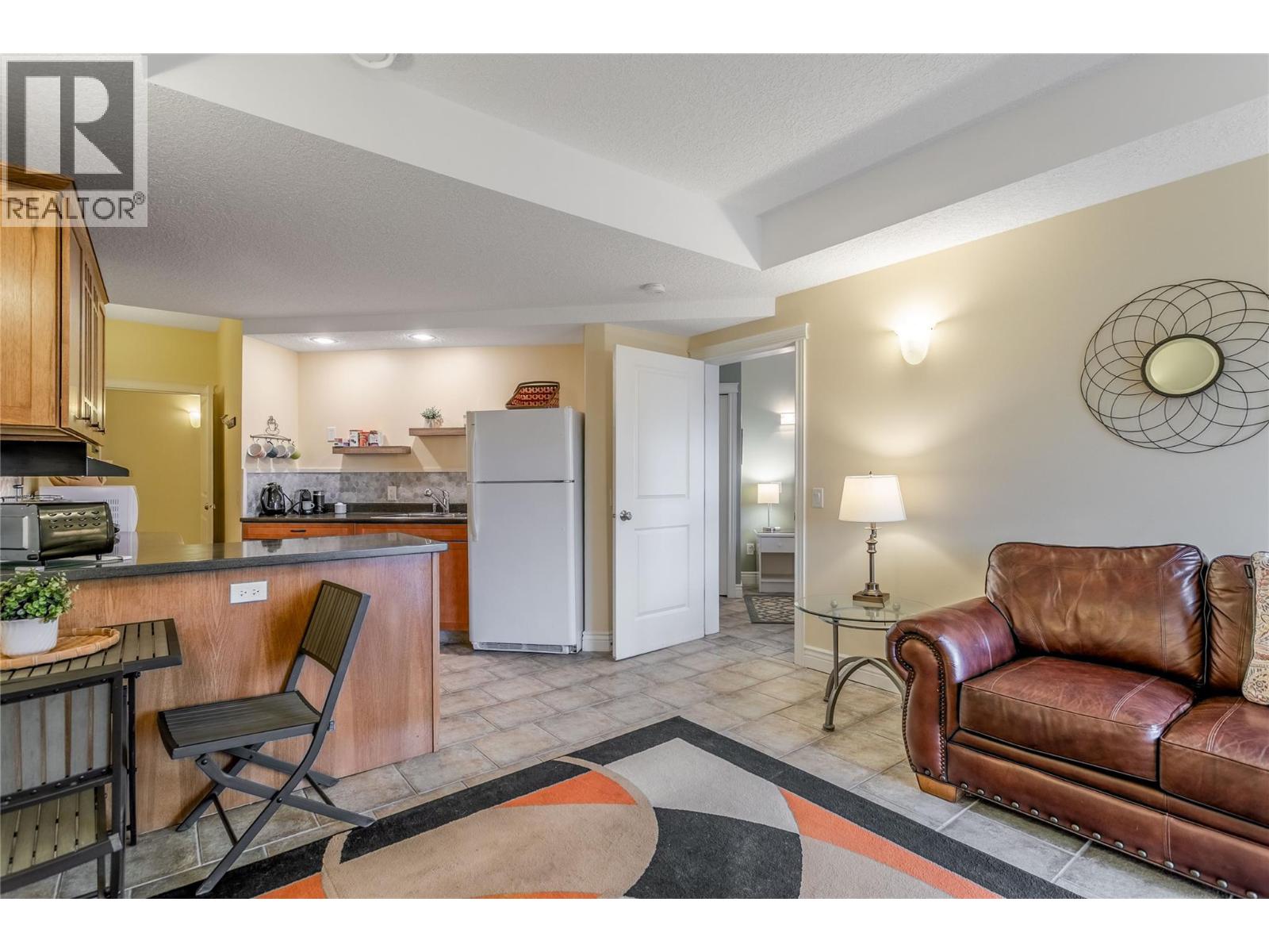 5408 Clark Street, Summerland