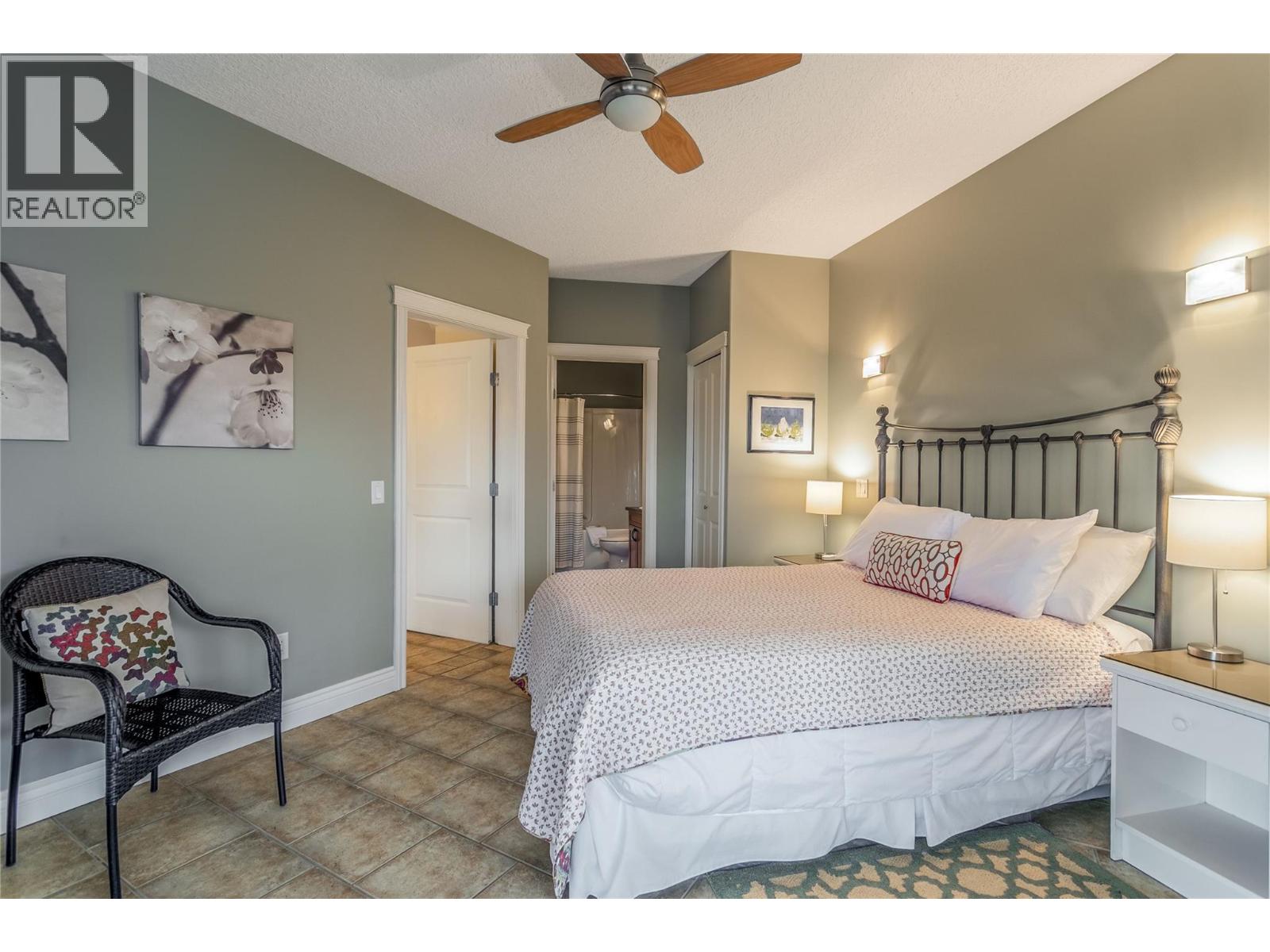 5408 Clark Street, Summerland