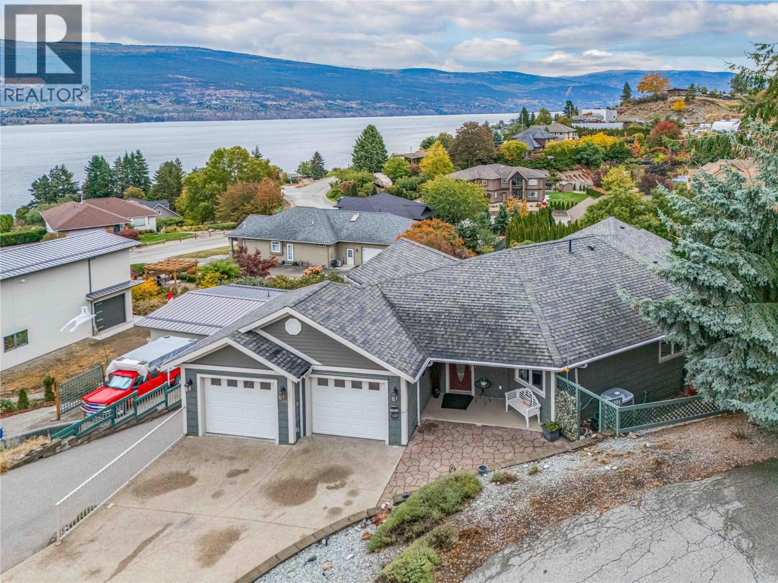 5408 Clark Street, Summerland