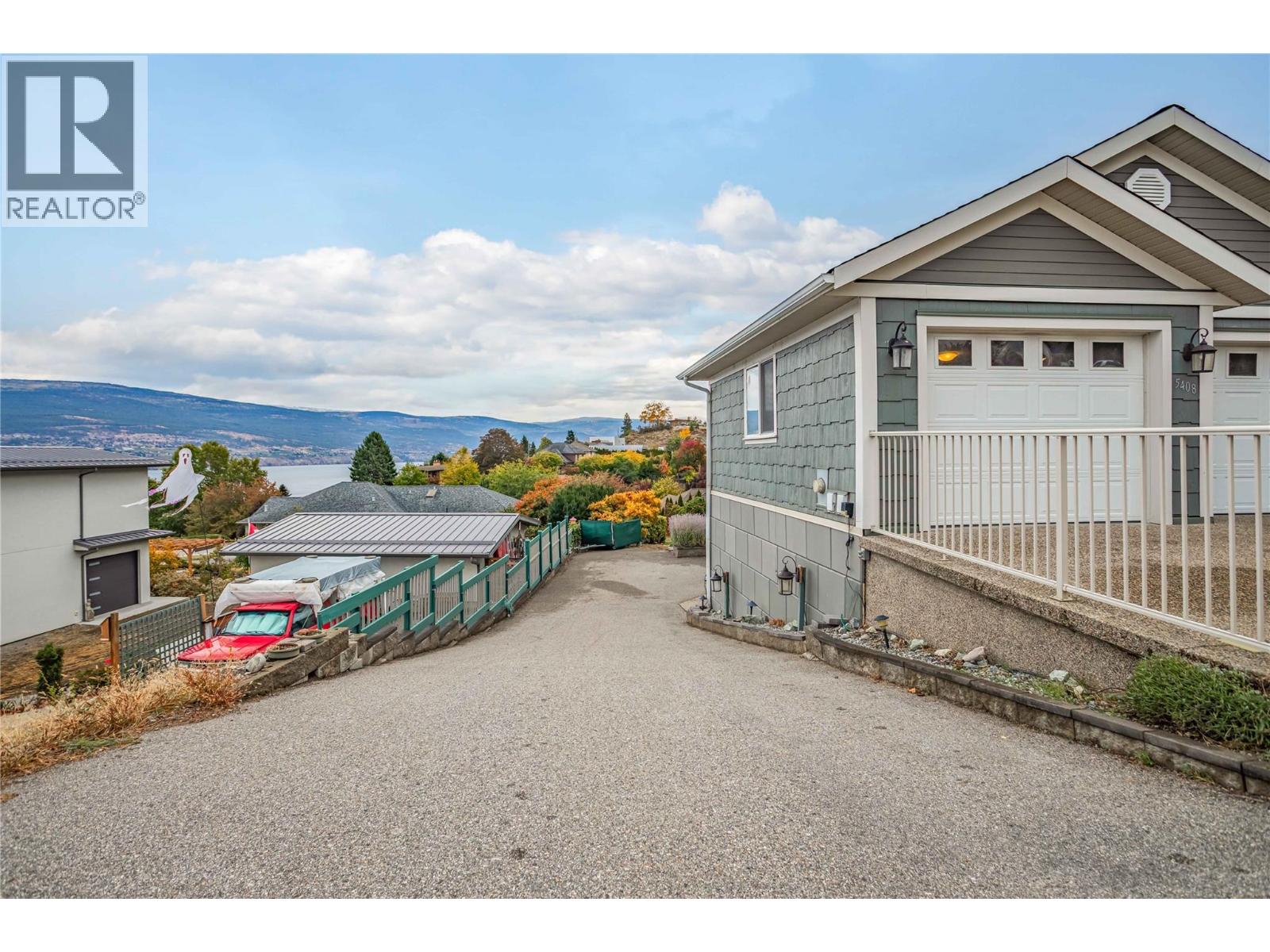 5408 Clark Street, Summerland