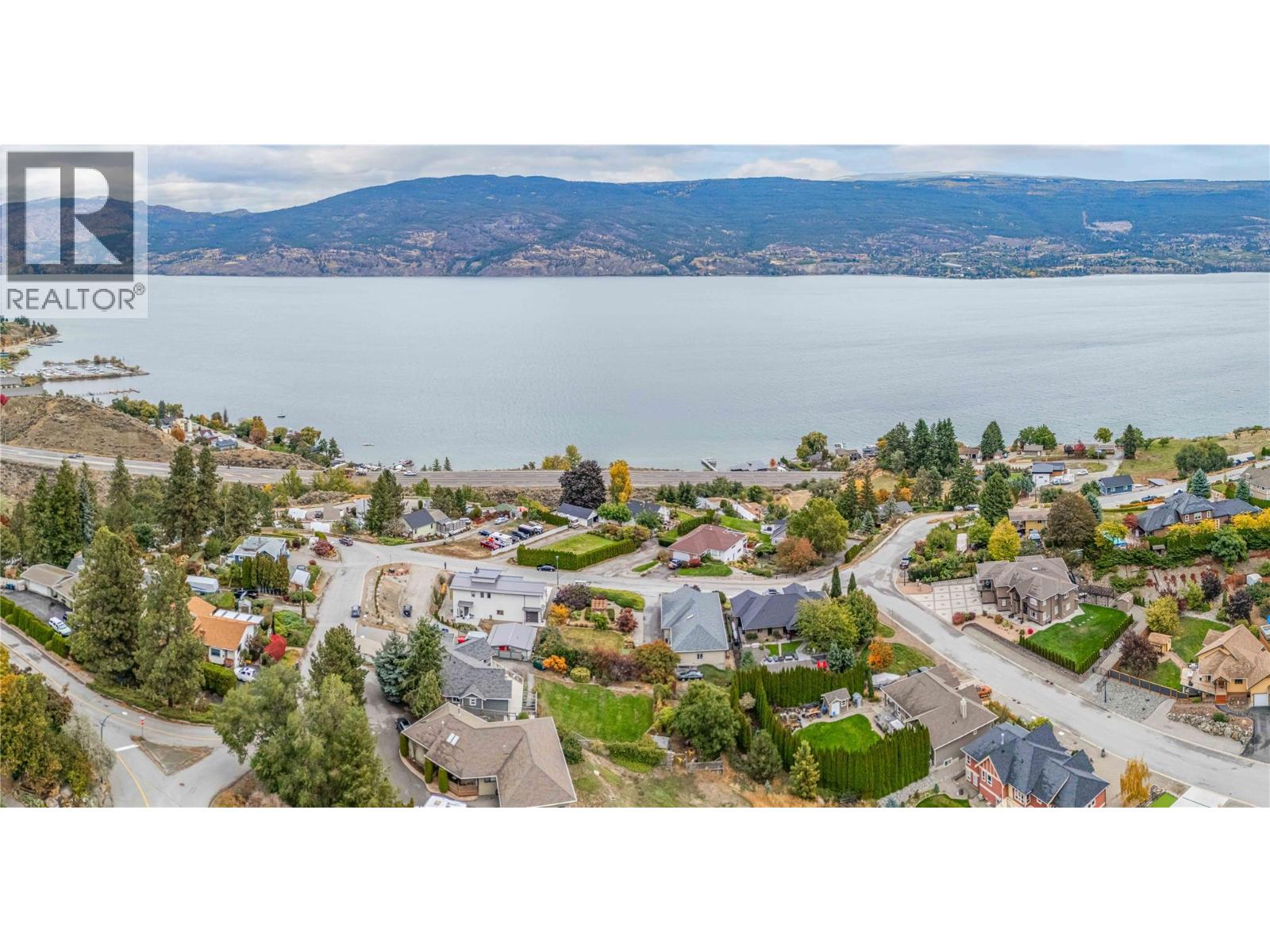 5408 Clark Street, Summerland