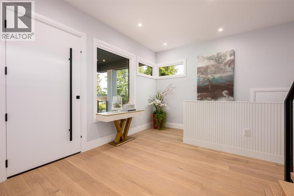 5318 4A Avenue, Delta