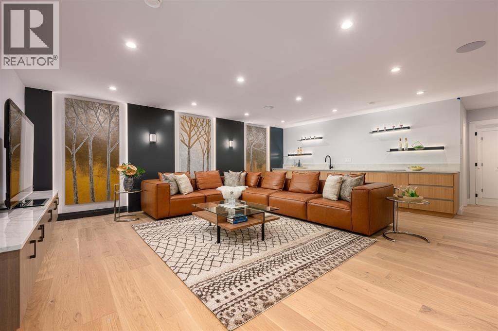 5318 4A Avenue, Delta