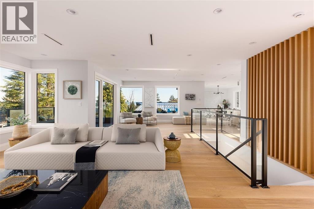 5318 4A Avenue, Delta