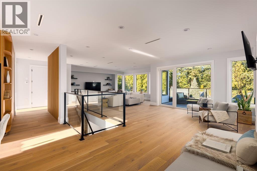 5318 4A Avenue, Delta