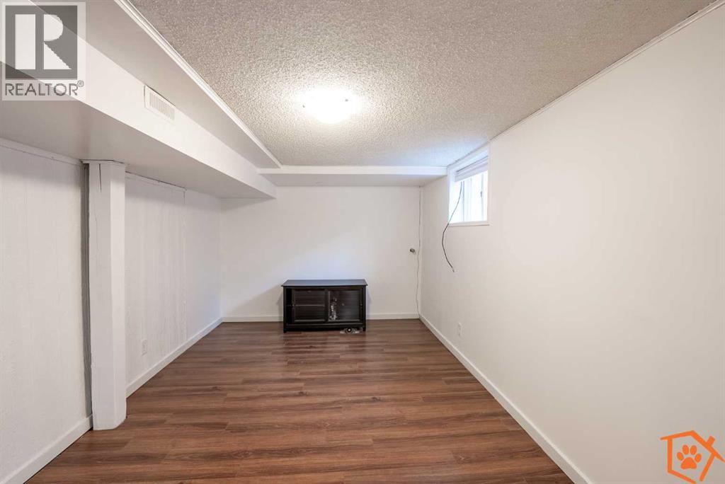 Single Family House Bungalow for Sale in   Street S Victoria Park Lethbridge 